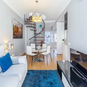 https://la-rubia-mercedes.1costadelsol.com